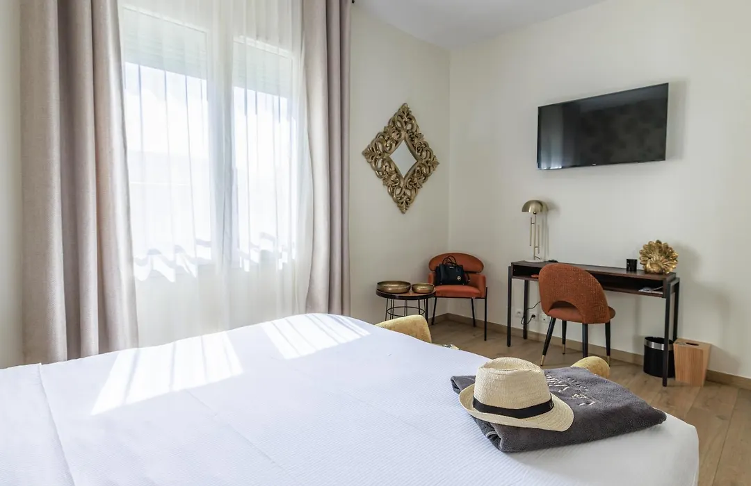 Hotel La Villa Cannes-1